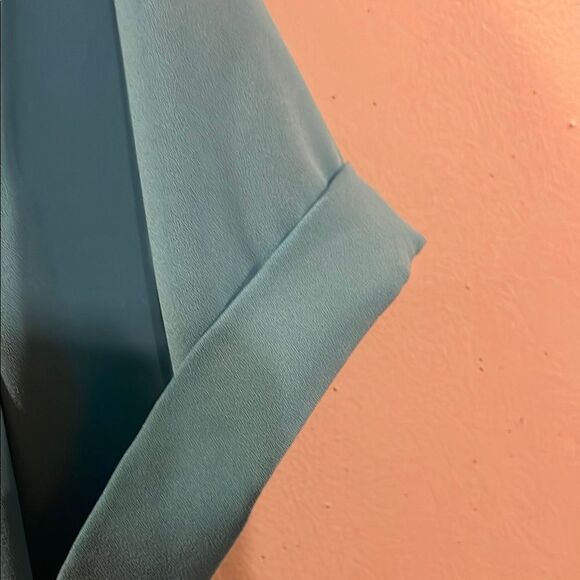 LOFT Cuffed Sleeve Boxy Blouse - Picture 3 of 7